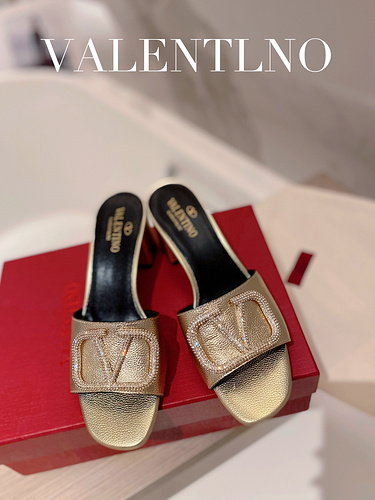 Valentino 2022 spring and summer new women_s slippers 35-40-aa5ae07e